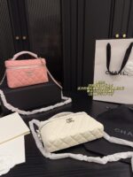 Chanel 25B Star Lp Lunchbox Bag Silver-Tone Buckle, Star Logo, Crystal Embellishments, Alligator Leather - Image 7