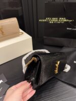 Yves Saint Laurent Crocodile-Embossed/Smooth Grain Leather Chain Bag Jewellery-Grade Craftsmanship Iconic Ysl Logo - Image 6