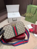 Gucci Vintage Camera Bag Versatile And Fashionable - Image 2