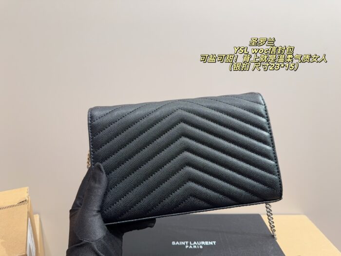 Yves Saint Laurent Woc Envelope Bag Silver Buckle Versatile Carrying Options Elegant And Refined - Image 2
