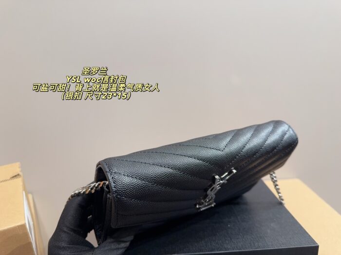 Yves Saint Laurent Woc Envelope Bag Silver Buckle Versatile Carrying Options Elegant And Refined - Image 7