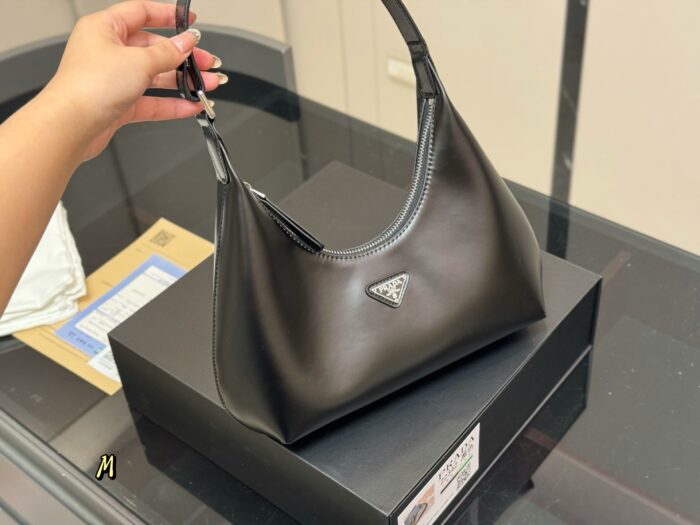Prada Hobo Shoulder Bag Spacious Capacity Perfect For Parties And Everyday Use - Image 2