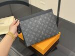 Louis Vuitton Unisex Large Handbag Toiletry Bag Genuine Leather Lining Large Capacity - Image 7