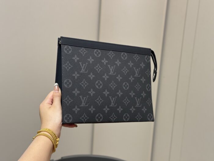 Louis Vuitton Unisex Large Handbag Toiletry Bag Genuine Leather Lining Large Capacity - Image 9