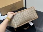 Coach Hanna New Shopping Tote Compact Size With Internal Compartments - Image 8