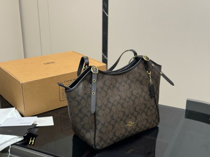 Coach Hanna New Shopping Tote Compact Size With Internal Compartments - Image 12