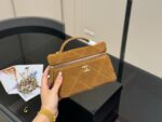 Chanel Hobo Lunchbox Bag Lightweight, Spacious, Exquisite, Practical, And Versatile - Image 5