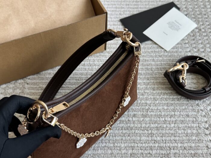 Coach Mini Wander Bag Adorable And Versatile, Fits A Phone Under The Arm - Image 2