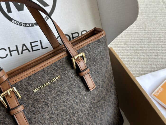Michael Kors New Tote Bag Clean Silhouette With Long Shoulder Strap Design - Image 2