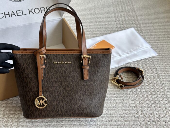 Michael Kors New Tote Bag Clean Silhouette With Long Shoulder Strap Design - Image 7