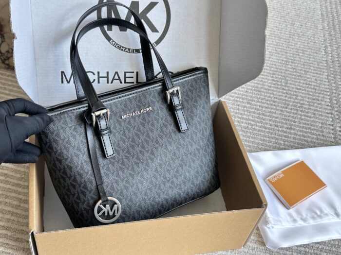 Michael Kors New Tote Bag Clean Silhouette With Long Shoulder Strap Design - Image 13