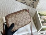Coach Compact Camera Bag With Double Zipper Closure – Small In Size Yet Spacious Inside. Dimensions: 19 × 12 Cm - Image 4