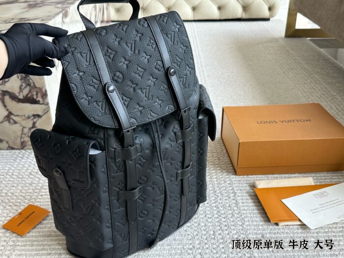 Louis Vuitton Tiro Backpack Genuine Leather Spacious Compartmentalised Design Adjustable Buckle - Image 7