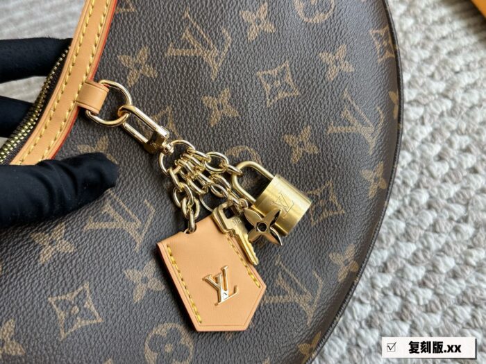 Louis Vuitton Loop New Edition With Box Replica Moon Bag Handheld, Crossbody, Underarm - Image 2