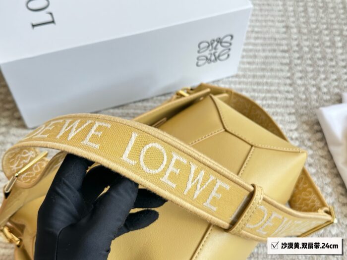 Loewe Puzzle Geometric Leather Bag With Dual Shoulder Straps And Box - Image 3