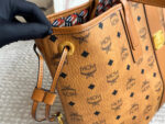 Mcm Reversible Tote Bag With Visetos Print And Detachable Inner Pouch – Handheld, Shoulder, Crossbody - Image 6