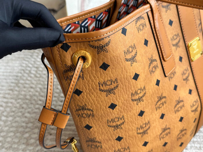 Mcm Reversible Tote Bag With Visetos Print And Detachable Inner Pouch – Handheld, Shoulder, Crossbody - Image 6