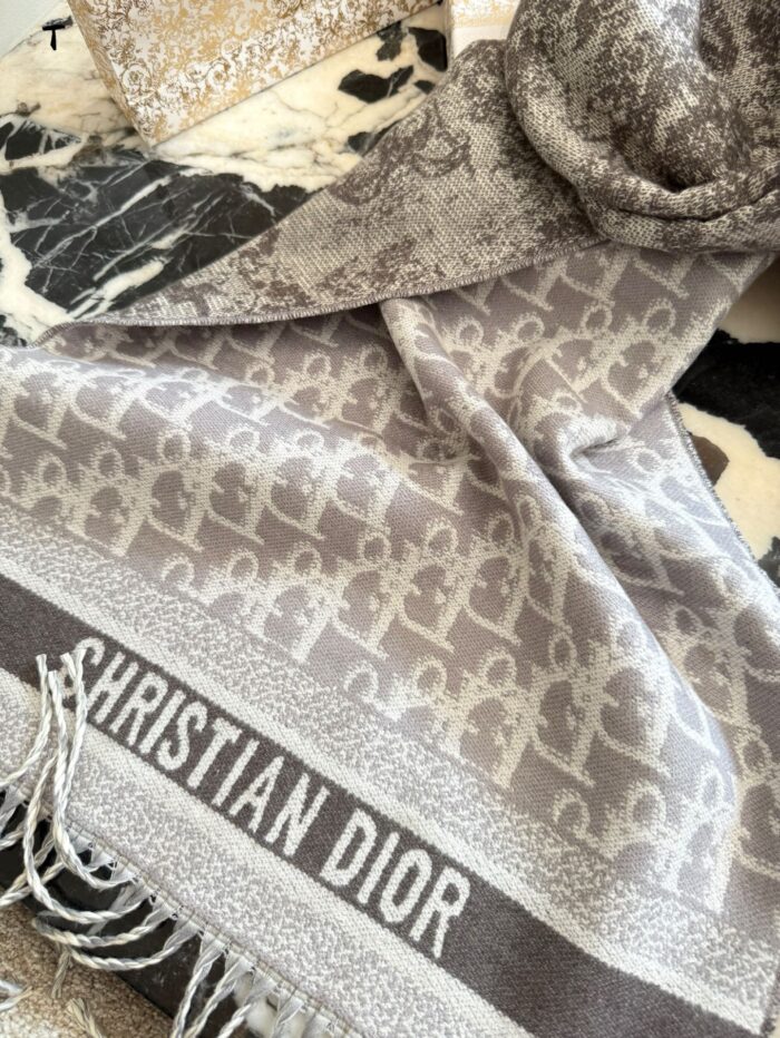 Dior Double-Faced Cashmere Scarf (With Box Tote Bag) - Image 6