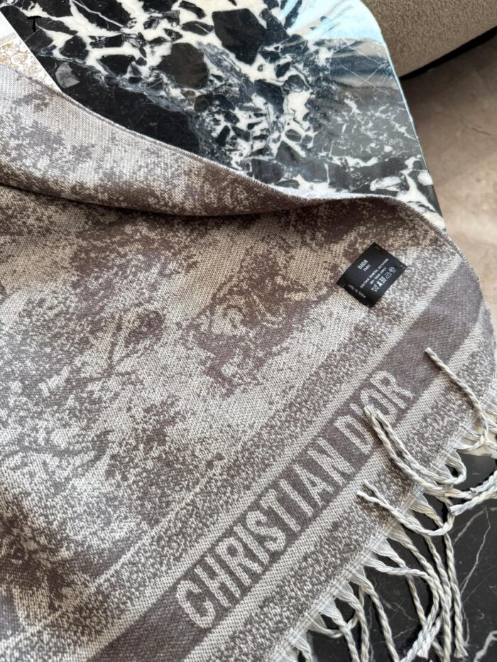 Dior Double-Faced Cashmere Scarf (With Box Tote Bag) - Image 7
