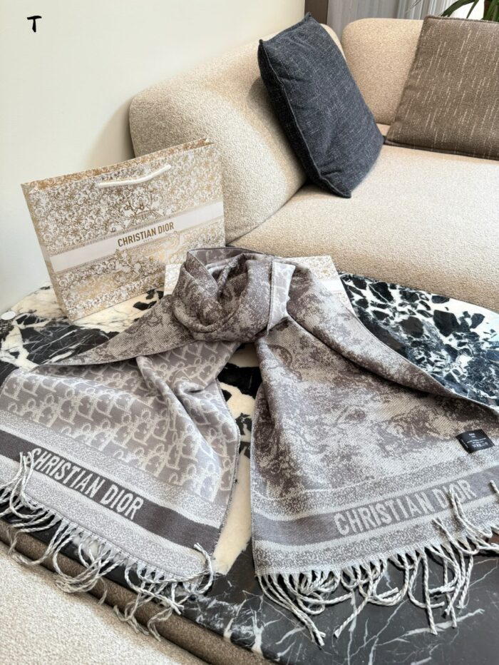 Dior Double-Faced Cashmere Scarf (With Box Tote Bag) - Image 8