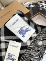 Burberry 30Ja Black Check Wool Scarf - Same Style As Jeon Ji-Hyun'S - Diamond Pattern Warmth - Image 2