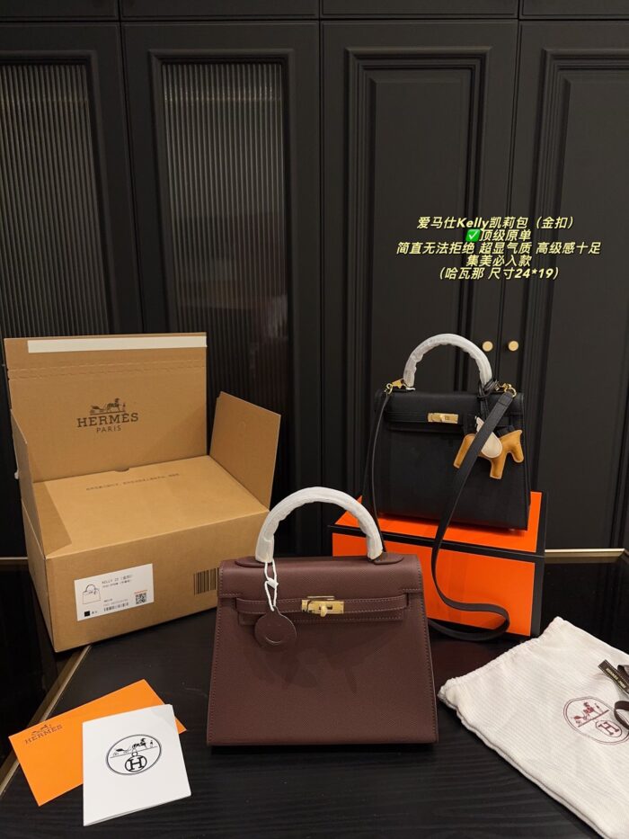 Hermès Kelly Bag (Gold Buckle) Exudes Sophistication And Elegance - Image 12