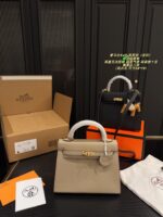Hermès Kelly Bag (Gold Buckle) Exudes Sophistication And Elegance - Image 16
