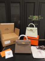 Hermès Kelly Bag (Gold Buckle) Exudes Sophistication And Elegance - Image 19