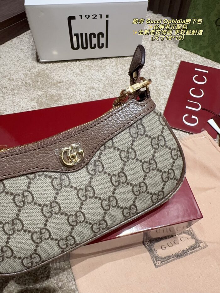 Gucci Ophidia Underarm Bag Classic Monogram Colourway New Monogram Finish Lightweight And Durable - Image 7