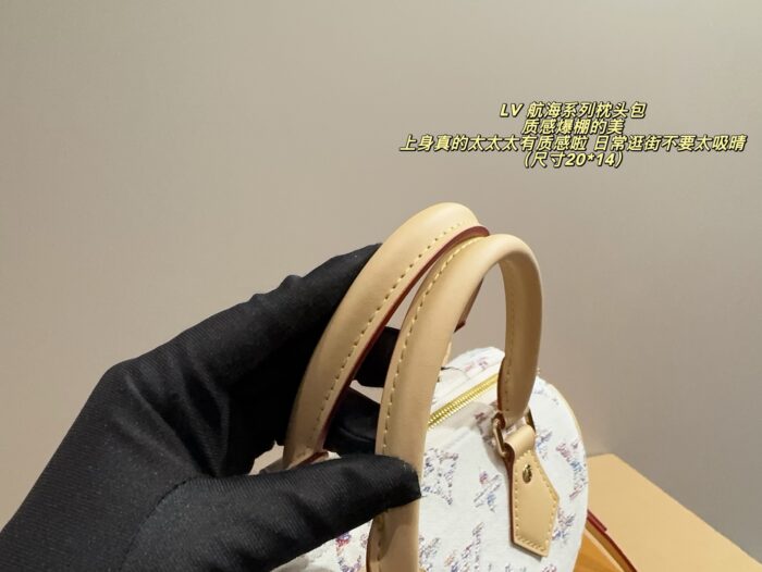 Louis Vuitton Voyage Collection Cushion Bag Exceptionally Luxurious Texture A Daily Eye-Catcher - Image 9