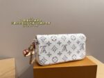 Louis Vuitton Voyage Ivy Mahjong Bag Chain-Strap Underarm Crossbody For Versatile Styling - Image 3