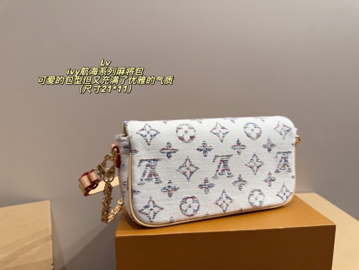 Louis Vuitton Voyage Ivy Mahjong Bag Chain-Strap Underarm Crossbody For Versatile Styling - Image 3