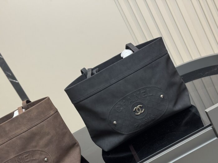 Chanel Washed Denim Beach Bag - Image 5