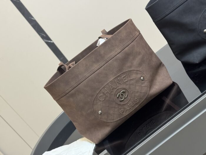 Chanel Washed Denim Beach Bag - Image 9