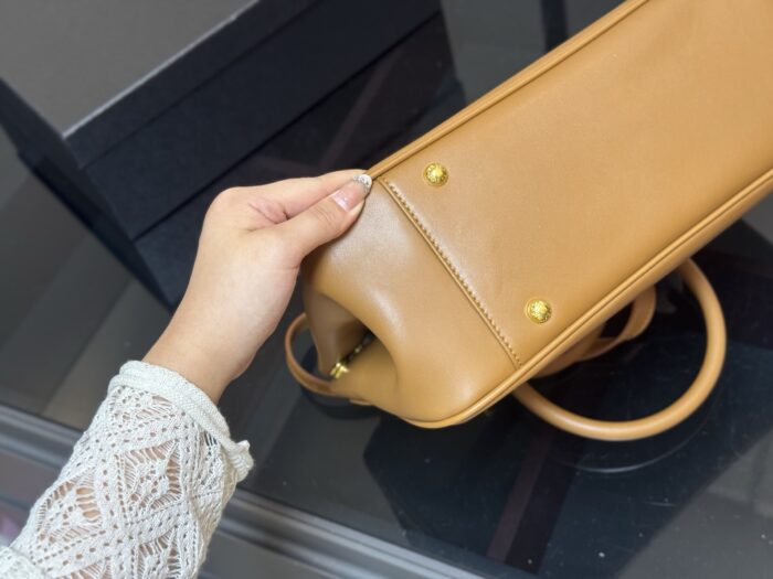 Prada Hobo Tote Bag Daily Commute Luxurious Appeal - Image 9