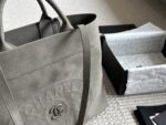 Chanel Vintage Tote Bag Effortlessly Retro Practical, Stylish And Spacious - Image 2