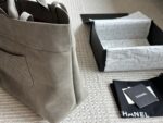 Chanel Vintage Tote Bag Effortlessly Retro Practical, Stylish And Spacious - Image 3