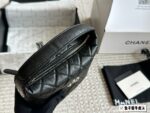 Chanel 25C Hobo Classic Chain Evening Bag/Lunchbox Bag Cowhide Leather With Adjustable Shoulder Strap - Image 4