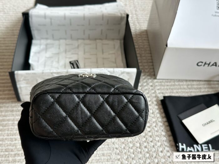 Chanel 25C Hobo Classic Chain Evening Bag/Lunchbox Bag Cowhide Leather With Adjustable Shoulder Strap - Image 6