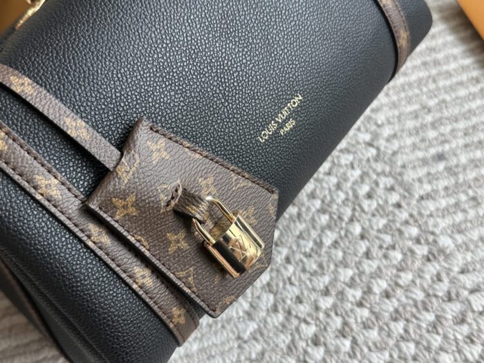 Louis Vuitton Lv Express Replica Grained Calfskin Pm Small Shoulder/Crossbody/Handbag - Image 2