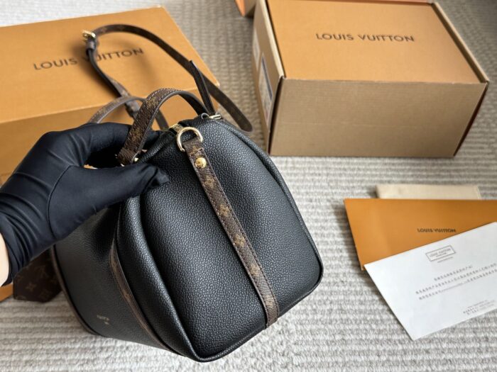 Louis Vuitton Lv Express Replica Grained Calfskin Pm Small Shoulder/Crossbody/Handbag - Image 3