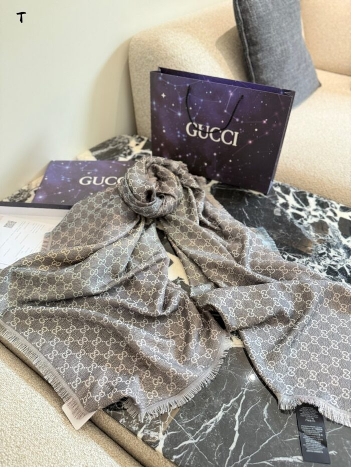 Gucci Double G Emblem Reversible Square Scarf Velvet Blend Soft And Warm Timeless Classic - Image 2