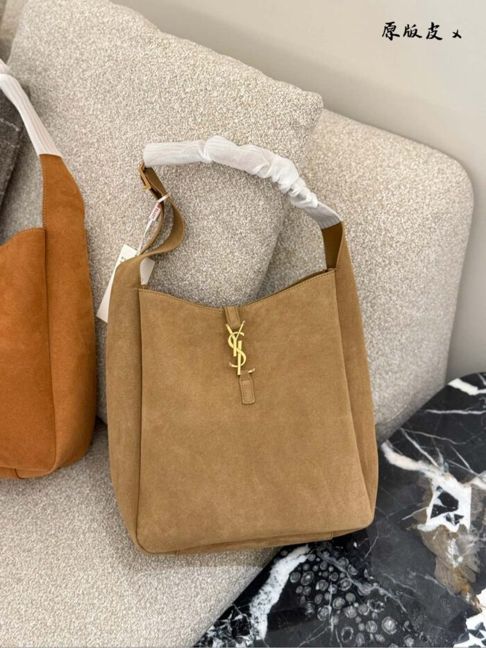 Yves Saint Laurent Le 5A7 Hobo Shoulder Bag Clean, Structured Silhouette Signature Clasp Classic Elegance Meets Contemporary Style - Image 4