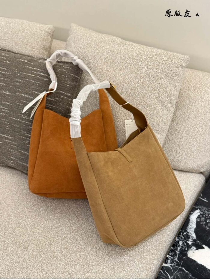 Yves Saint Laurent Le 5A7 Hobo Shoulder Bag Clean, Structured Silhouette Signature Clasp Classic Elegance Meets Contemporary Style - Image 7