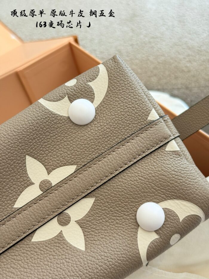 Louis Vuitton Carryall Small Classic Monogram Calfskin Shoulder Bag - Image 7