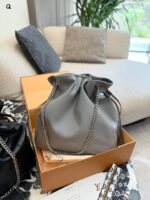 Louis Vuitton Off Duty Soft Lambskin Ultra-Lightweight Relaxed Silhouette Multi-Wear Silver Chain Bag - Image 2