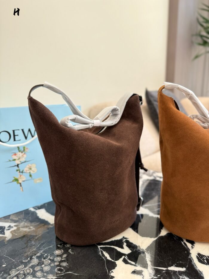 Loewe Loop Suede Bag Adjustable Shoulder Strap Dual-Carry Style Retro Aesthetic Generous Capacity - Image 3