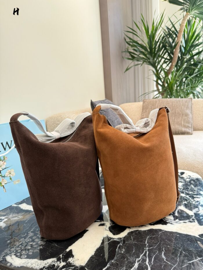 Loewe Loop Suede Bag Adjustable Shoulder Strap Dual-Carry Style Retro Aesthetic Generous Capacity - Image 7