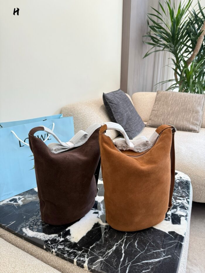 Loewe Loop Suede Bag Adjustable Shoulder Strap Dual-Carry Style Retro Aesthetic Generous Capacity - Image 9