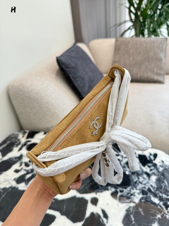 Chanel Genuine Suede Mahjong Bag With Star Logo Bento Bag - Image 3